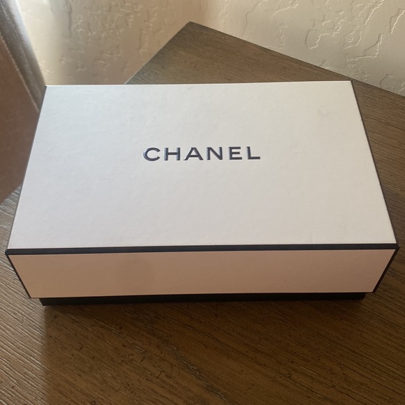 Chanel wallet on Chain - Picture 15 of 16